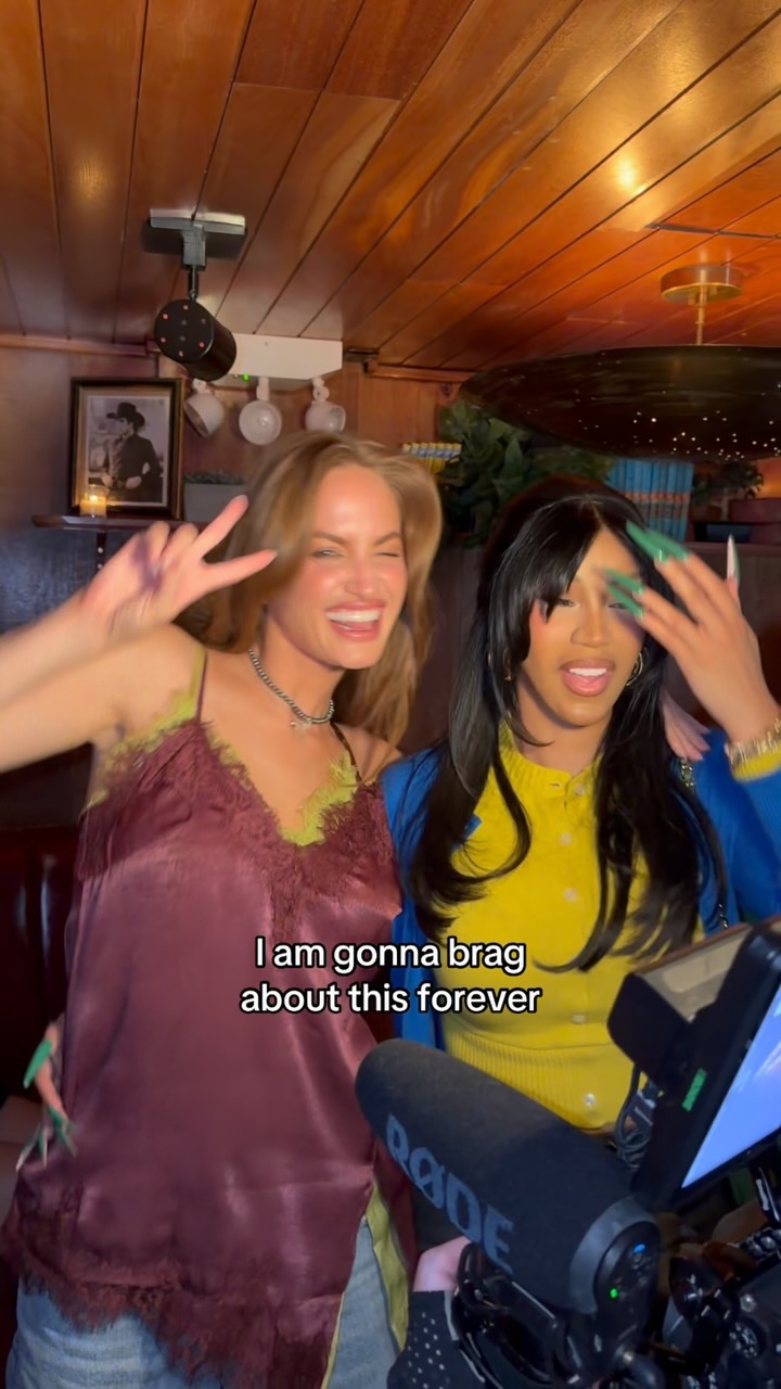 @iamcardib ur the queen