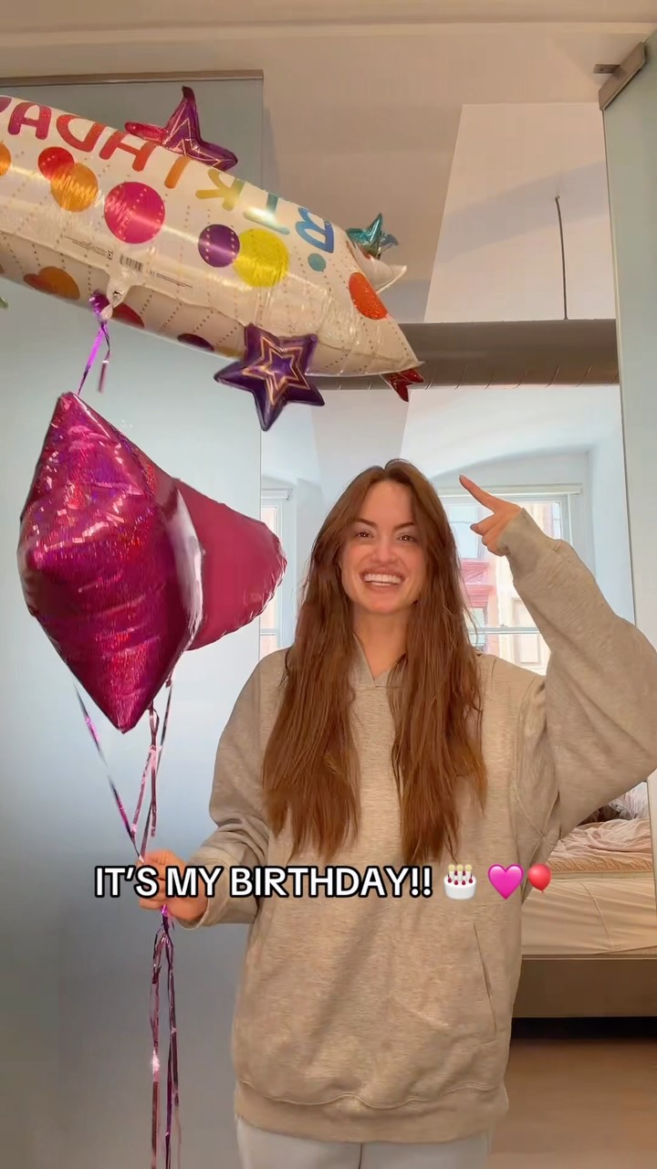 THANK YOU GUYS SO MUCH FOR ALL THE BIRTHDAY WISHES YOUâVE GIVEN ME THE GREATEST GIFT OF ALL.. THIS ONLINE FAMILY đ„čđ„č